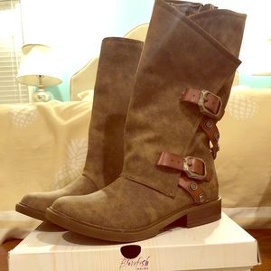 Blowfish boots NIB size 9